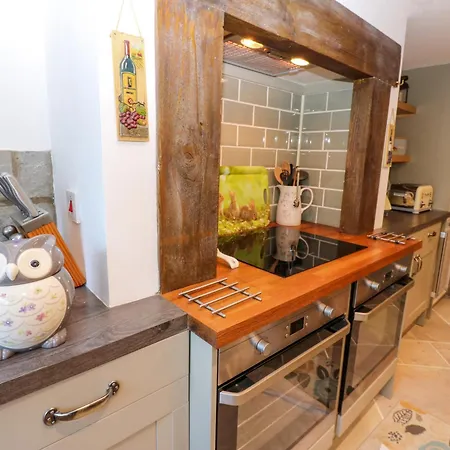 The Museum Nyaraló Alston